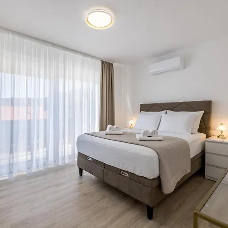 Villa Sea View - Heated Pool & 2 Mins To The