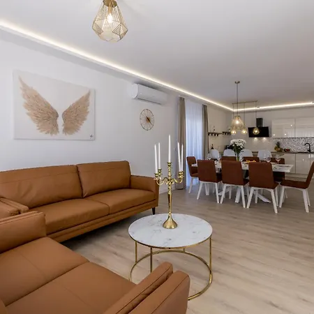 Villa Sea View - Heated Pool & 2 Mins To The *