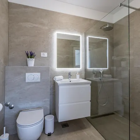 Sea View - Heated Pool & 2 Mins To The Villa *